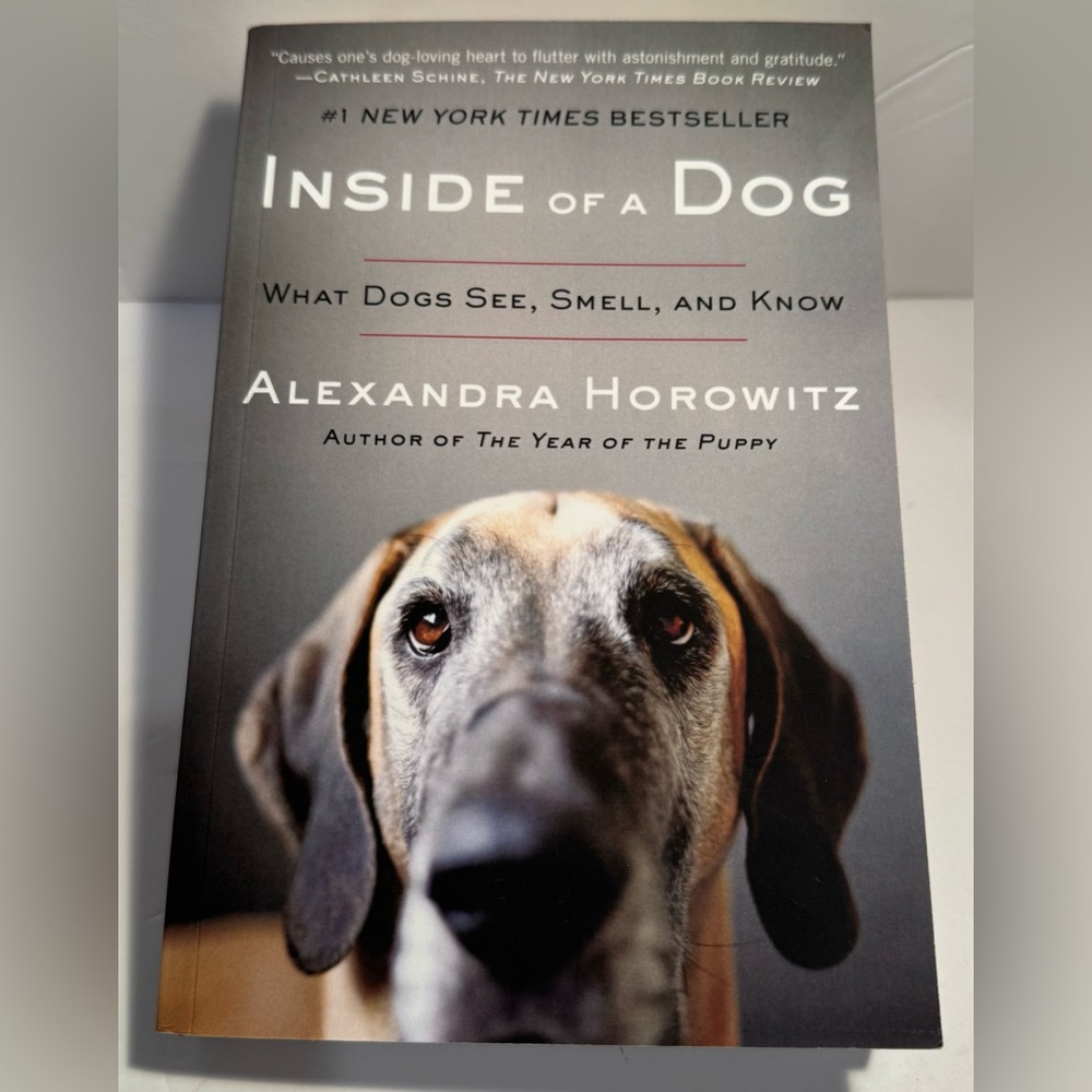 Inside of a Dog by Alexandra Horowitz, Softcover Edition